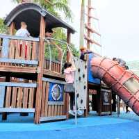 赤柱廣場的海盜船兒童遊樂場