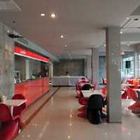ที่พักหลักร้อย ติดห้างเซ็นทรัล...บรร โฮเต็ล