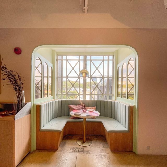 Semi-Arch Design Cafe: The Great Mischief