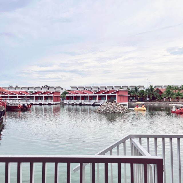 Water Chalet By Tasik Villa