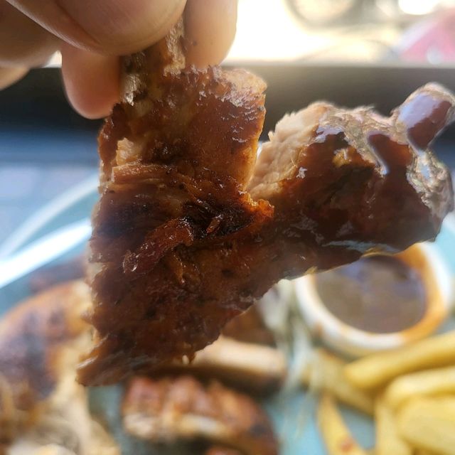 파타야 부아카오 서프라이즈BBQ