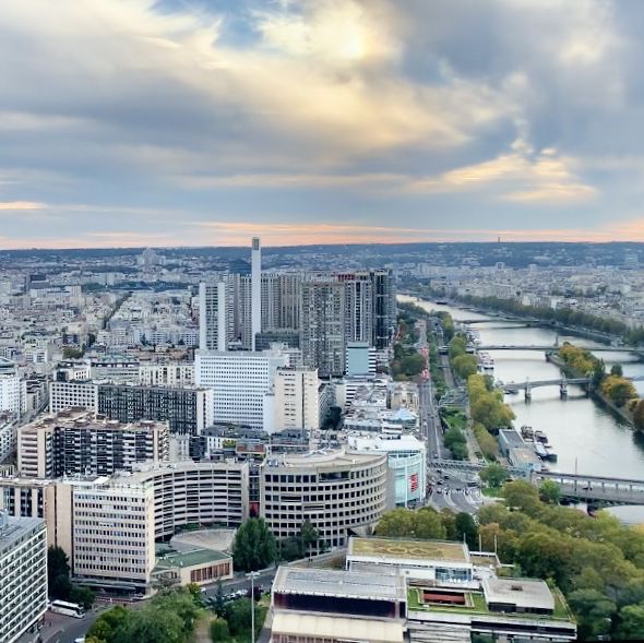 😮 Know Before You Go | Worth Going UP ⬆️ Eiffel Tower?