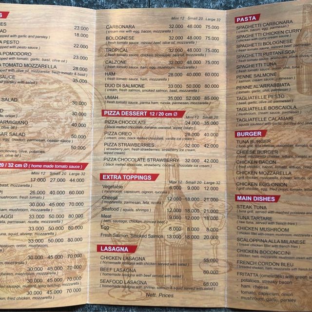 烏布Bisma 街上的平價現擀麵窯烤pizza：Umah Pizza