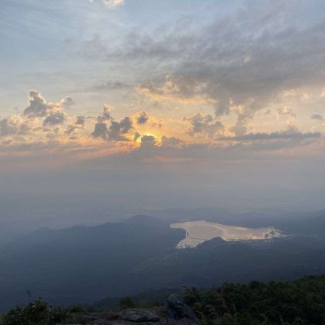 พิชิตยอดเขาหลวง⛰️