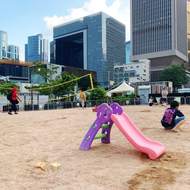 免費親子活動推介💁‍♀️ 中環海濱玩沙玩水兼跳彈床🤩 