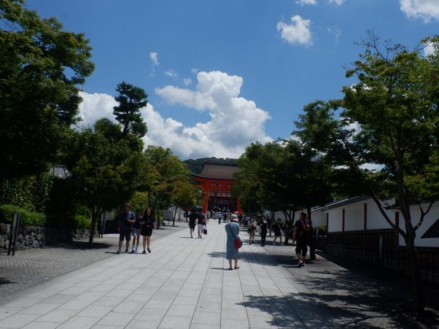 วัดเสาแดง Fushimi inari , Kyoto