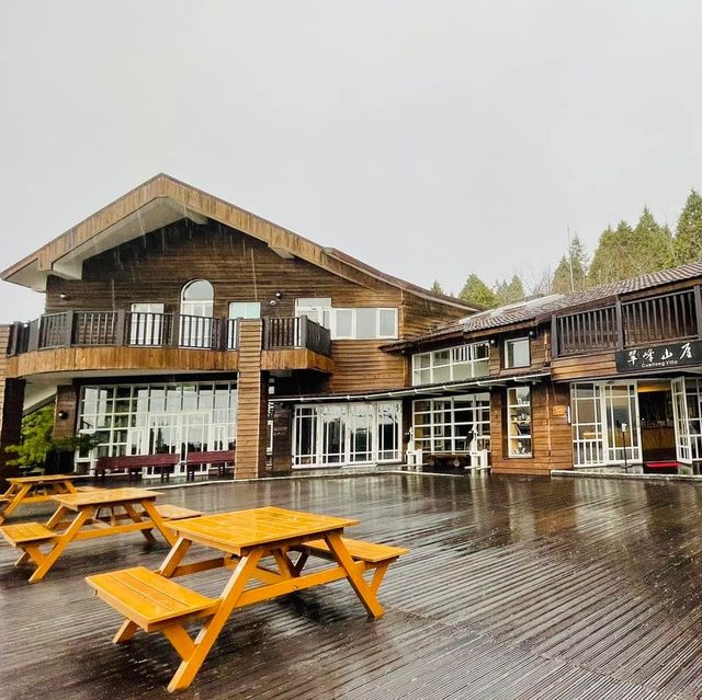 深山中22點就會熄燈的翠峰山莊