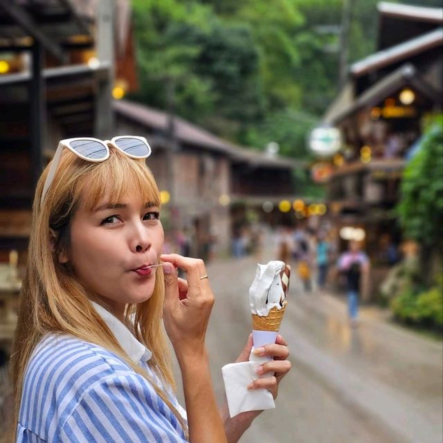 ที่พักแม่กำปอง จอดรถแล้วเดินเที่ยวได้เลย