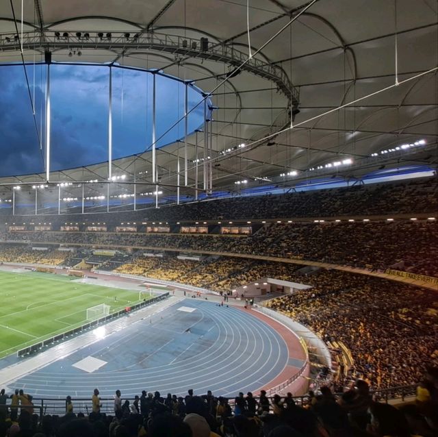 THE BIGGEST STADIUM IN SOUTH EAST ASIA