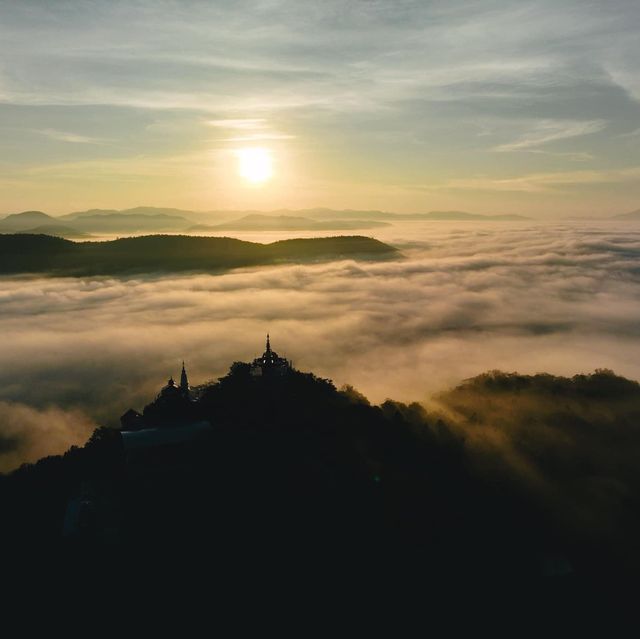 วัดพระพุทธบาทผาหนาม