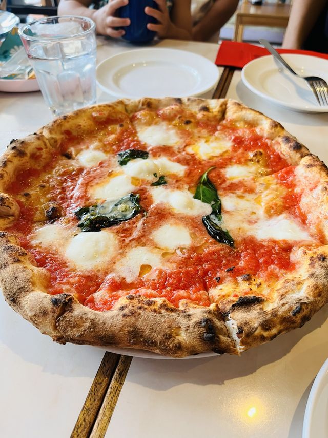 神戸のイタリアン、アズーリで極上のピッツァを堪能