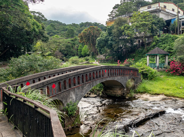 스펀 하이킹...Shifen Falls Walk