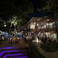 Exceptional Dining Experience with a Cozy Atmosphe