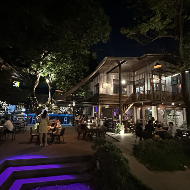 Exceptional Dining Experience with a Cozy Atmosphe