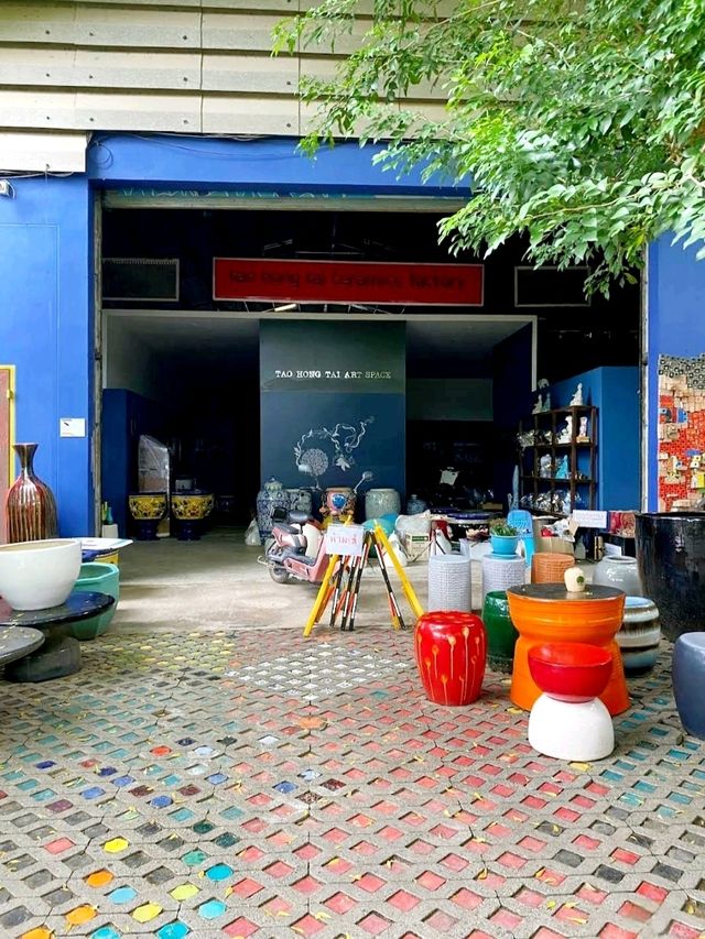 โรงงานเซรามิค สุดอาร์ท ในราชบุรี - เถ้าฮงไถ่