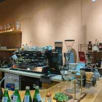 BEE5 ROAST & BREW