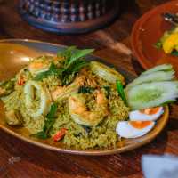 กินบิงซูชาไทย และอาหารไทยในบ้านไม้ ที่ เชียงใหม่ 