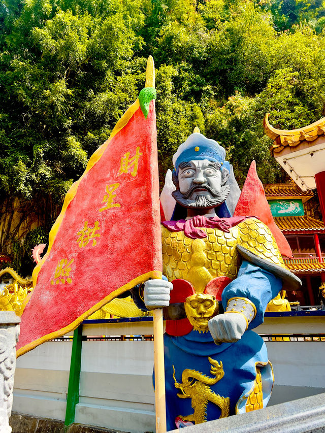Cave Temple With Colorful Decorations In Ipoh✨🇲🇾