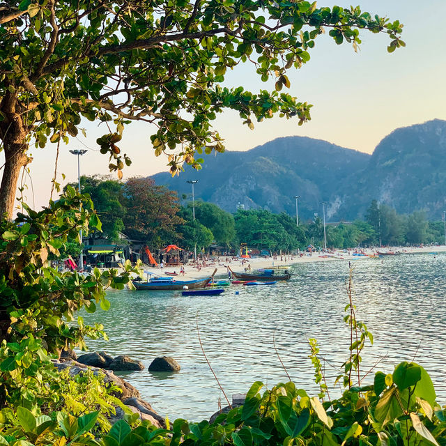 Phi Phi Island – Holiday Paradise with a Vibrant Nightlife