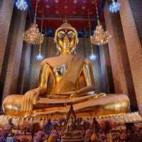 หลวงพ่อโต (ซำปากง) วัดกัลยาณมิตร วรมหาวิหาร