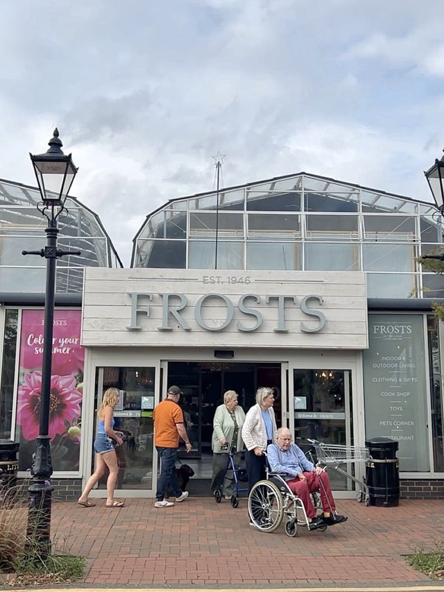 英國米爾頓凱恩斯週末好去處-Frosts Garden Centre