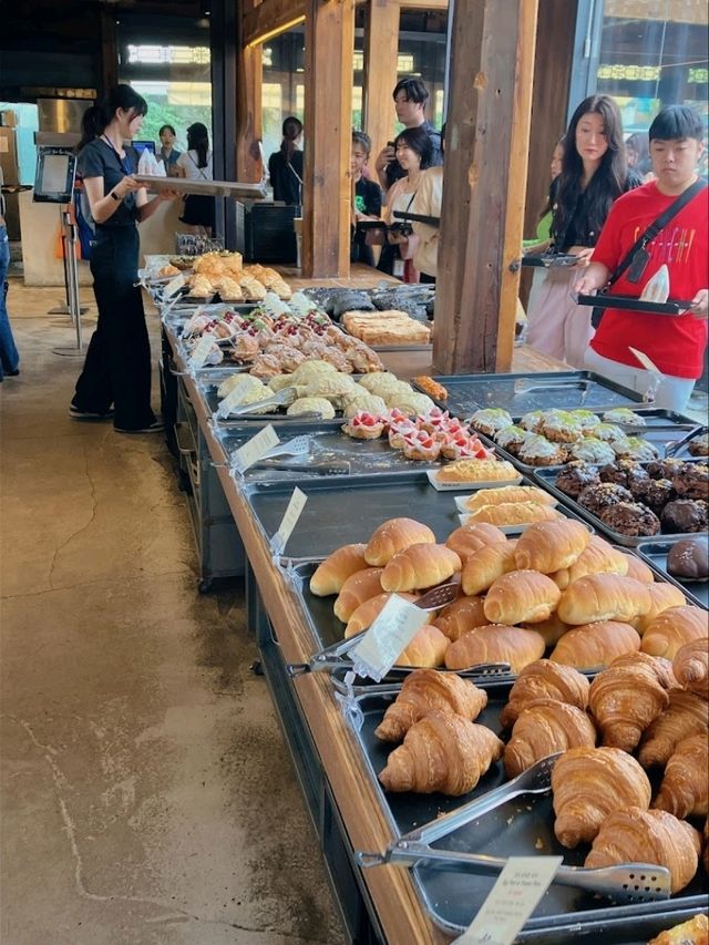 An intersting cafe