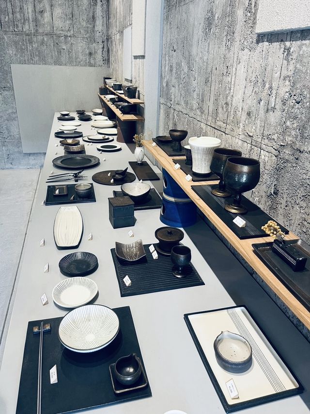 【滋賀/信楽】シンプルでモダンなデザインの器