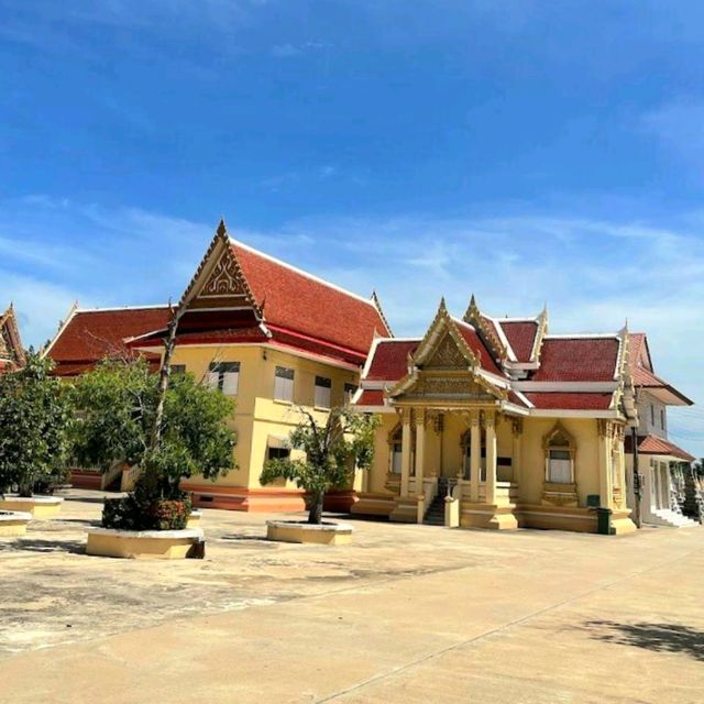 Wat Phra Prathon Chedi Worawihan