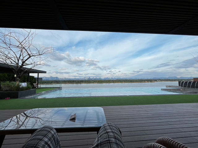 Infinity edge pool Chewakhong