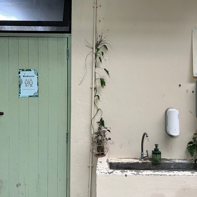 조용하고 한적한 코타키나발루 카페 Nook Cafe