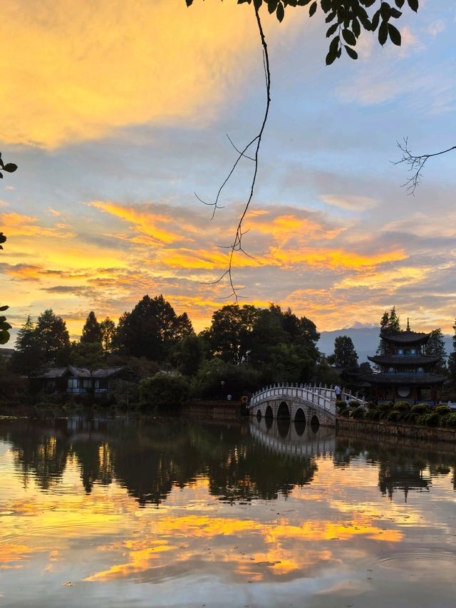 The Best Sunset in Lijiang 