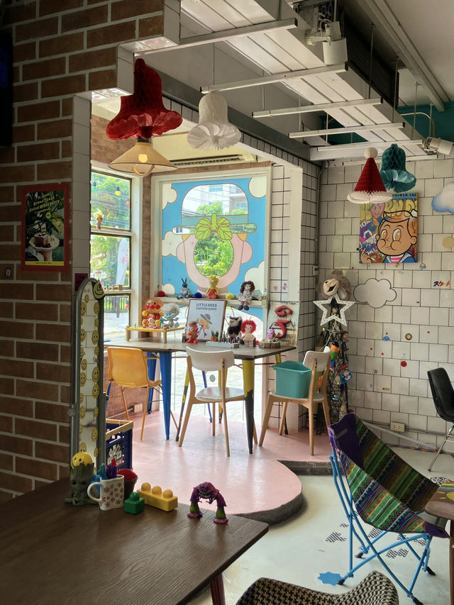 Cafe of your childhood dreams 
