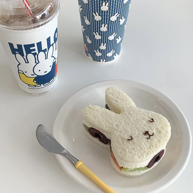 【韓国】可愛いミッフィーのフルーツサンドが美味しいカフェ🐰