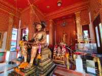 พามาวัดเก่าแก่เมืองระยอง ขอพรพระเจ้าตากสิน
