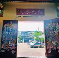 泰國曼谷空訕區著名華人文化景點:泰国林氏宗亲总会祠堂。建築充滿中華文化風格，了解當地華人文化歷史，適合打卡拍照📸。