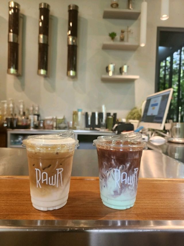【バンコク】緑の中でリラックス🌳RAWR Cafe