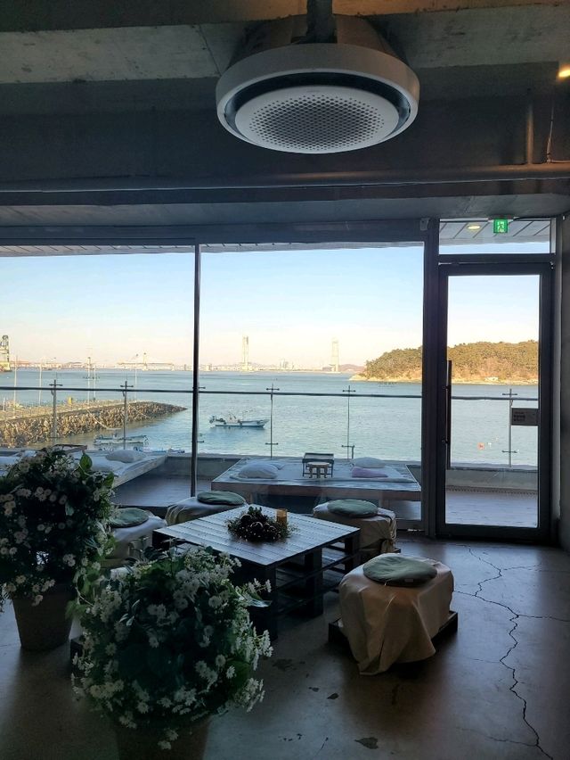 🌊영종도 앞 바다를 느낄 수 있는 카페🍓