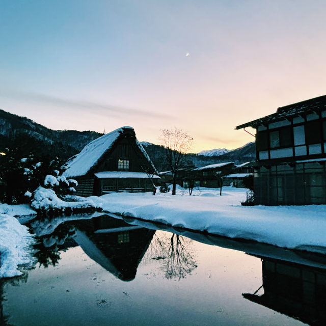 雪中夢語：白川鄉的浪漫篇章