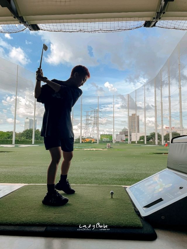 ตีกอล์ฟครั้งแรก ที่ TOPGOLF MEGACITY