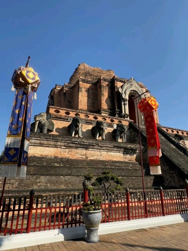 柴迪隆寺，清邁六大佛寺中最崇高、最有人氣的寺廟