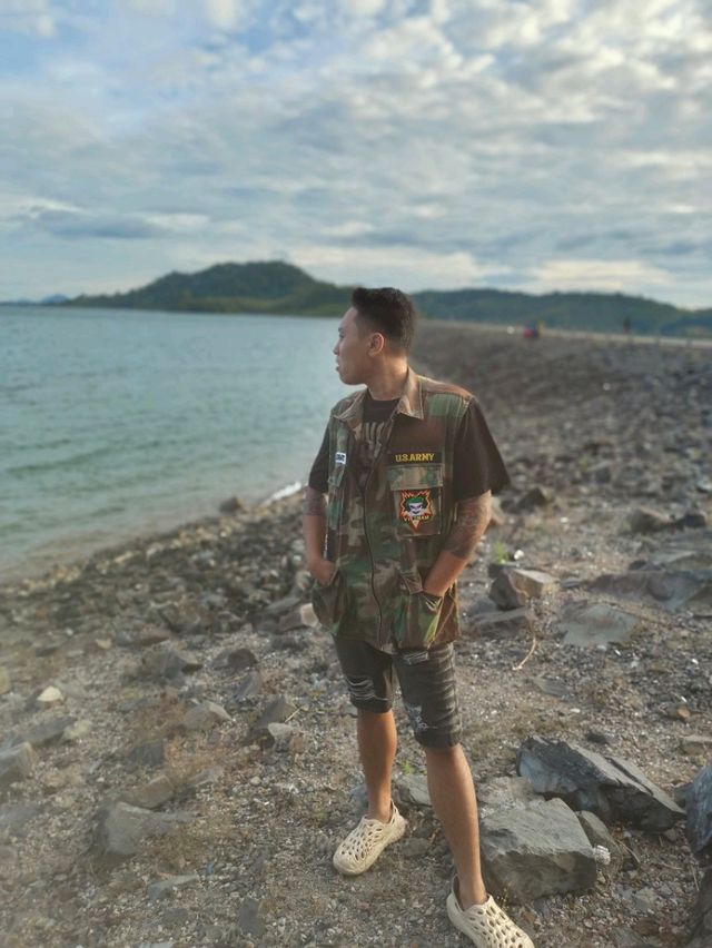 สัมผัสธรรมชาตินมัสการรอยพระพุทธบาทพลวง 🌲