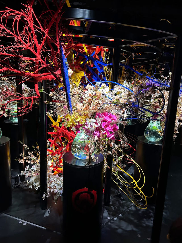 銀座三越「金魚藝術展」