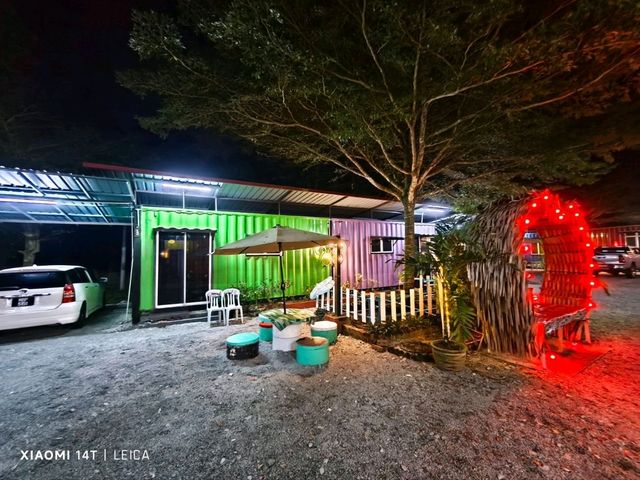 Tranquil Hideaway: Tropical Paradise Cabins in Taiping, Perak