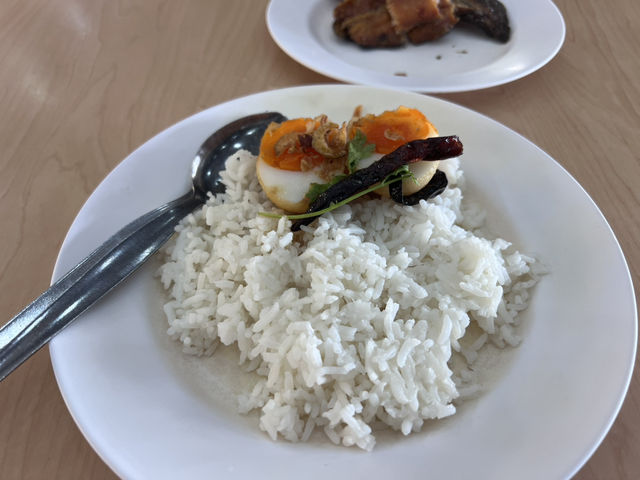 ข้าวแกงบ้านใหญ่