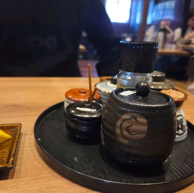 줄서서 먹는 유후인 솥밥 맛집 '유후마부시 신'