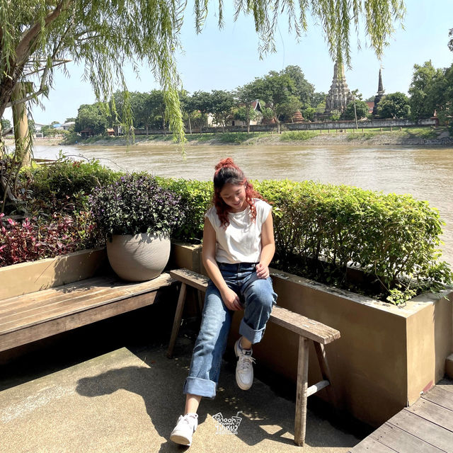 ชวนไปคาเฟ่เรือนไทยติดริมแม่น้ำ จ.อยุธยา...
