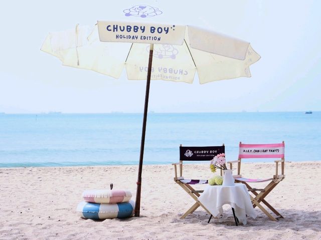 คาเฟ่ริมทะเล Chubby boy on diet 