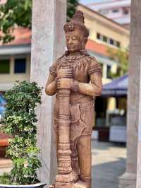 สายมูห้ามพลาดไหว้พระ วัดอินทรวิหาร บางขุนพรหม