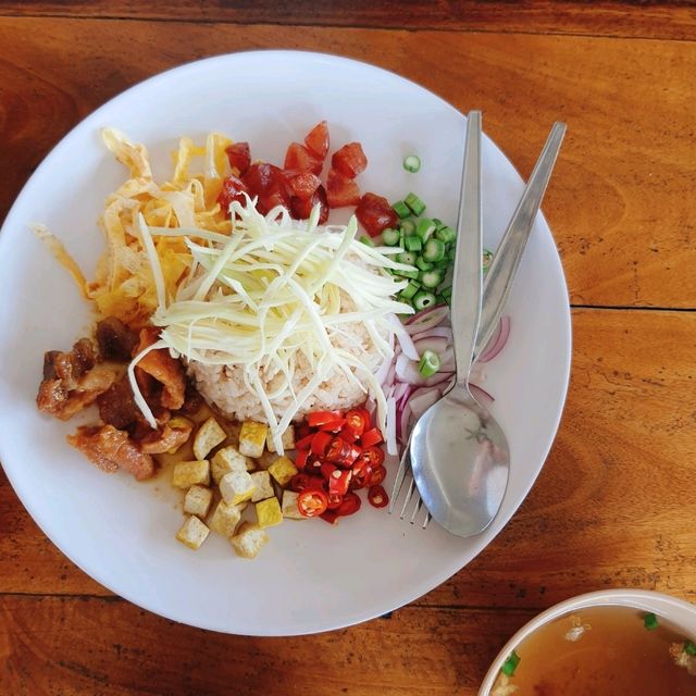 ก๋วยเตี๋ยวต้นฝน ต้มยำโบราณ 🍜