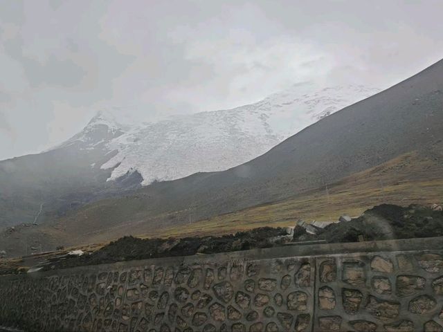 Exploring the Majestic Shigatse, Tibet: A Glimpse of Serenity and Beauty